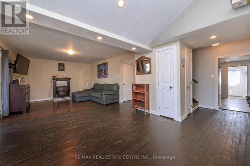 130 Third Avenue, Shelburne, ON - Indoor With Fireplace