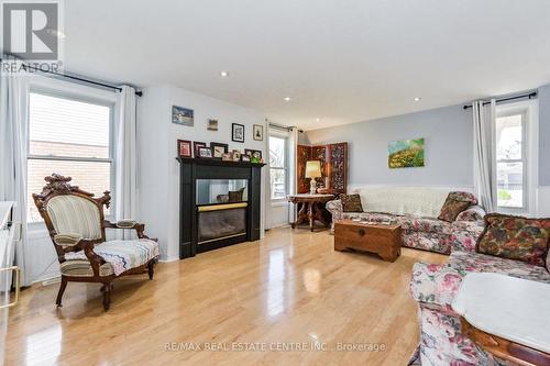 430 Flannery Dr, Centre Wellington, ON - Indoor Photo Showing Living Room With Fireplace