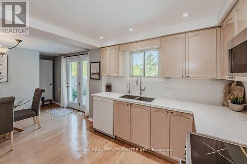 430 Flannery Drive, Centre Wellington, ON - Indoor Photo Showing Kitchen