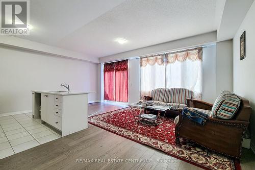 60 Freedom Cres, Hamilton, ON - Indoor Photo Showing Other Room