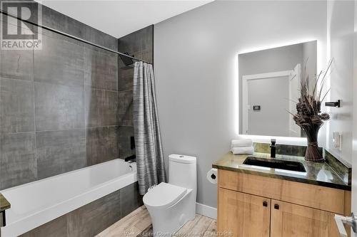 2199 County Rd 31, Lakeshore, ON - Indoor Photo Showing Bathroom