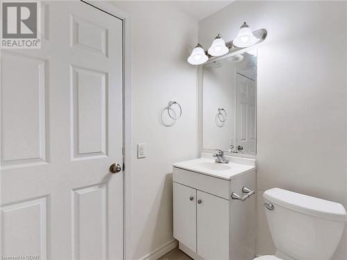 12 Wesleyan Street Unit# 5, Georgetown, ON - Indoor Photo Showing Bathroom