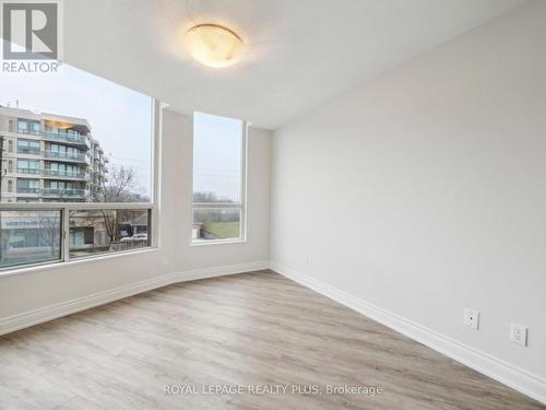#306 -897 Sheppard Ave West Ave W, Toronto, ON - Indoor Photo Showing Other Room