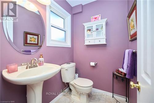 6695 Randy Dr, Niagara Falls, ON - Indoor Photo Showing Bathroom