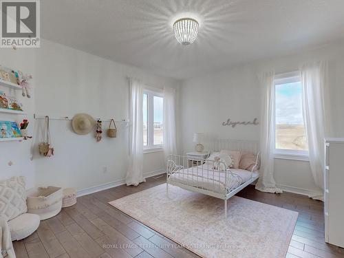 46 Catano Crt, Richmond Hill, ON - Indoor Photo Showing Bedroom