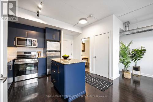 #A3 -1100 Lansdowne Ave, Toronto, ON - Indoor Photo Showing Kitchen