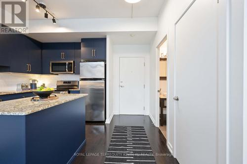 #A3 -1100 Lansdowne Ave, Toronto, ON - Indoor Photo Showing Kitchen With Upgraded Kitchen