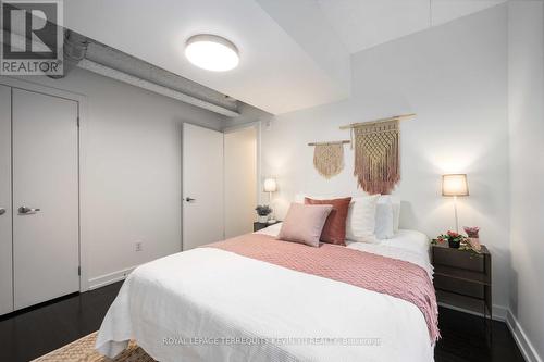 #A3 -1100 Lansdowne Ave, Toronto, ON - Indoor Photo Showing Bedroom