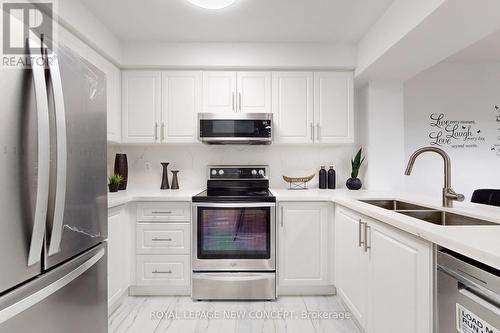 34 Clowes St, Ajax, ON - Indoor Photo Showing Kitchen With Double Sink With Upgraded Kitchen