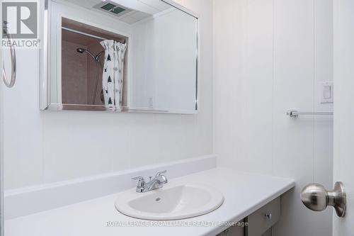 32 Fairway Ave, Belleville, ON - Indoor Photo Showing Bathroom