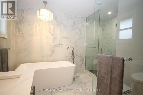19 West Farmington Drive, St. Catharines, ON - Indoor Photo Showing Bathroom