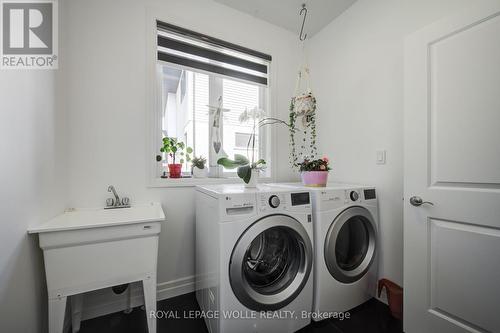131 Tamarack Boulevard, Woodstock, ON - Indoor Photo Showing Laundry Room