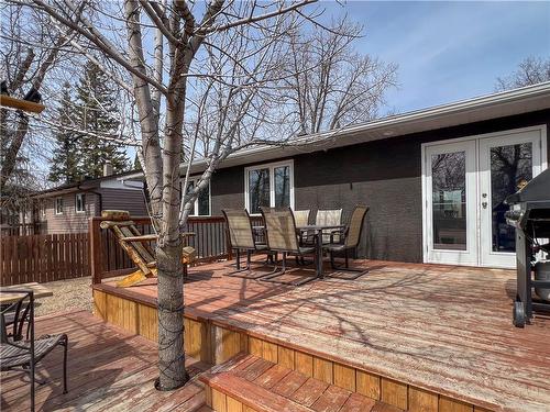 832 5Th Avenue, Rivers, MB - Outdoor With Deck Patio Veranda With Exterior