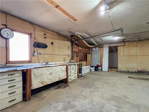 60126 88W Road, Carberry, MB - Indoor Photo Showing Garage