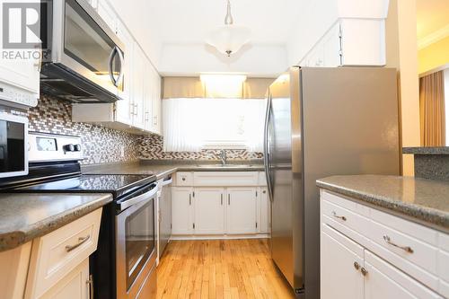 514 Parliament St, Sault Ste. Marie, ON - Indoor Photo Showing Kitchen With Upgraded Kitchen
