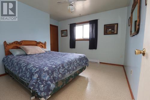 33 Huntington Pk, Sault Ste. Marie, ON - Indoor Photo Showing Bedroom