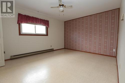 33 Huntington Pk, Sault Ste. Marie, ON - Indoor Photo Showing Other Room