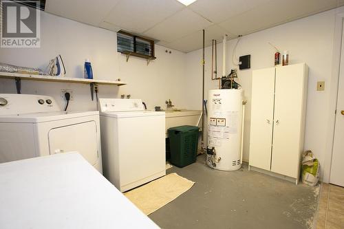 33 Huntington Pk, Sault Ste. Marie, ON - Indoor Photo Showing Laundry Room