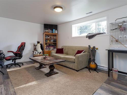 2780 Hartsdale Dr, Langford, BC - Indoor Photo Showing Living Room