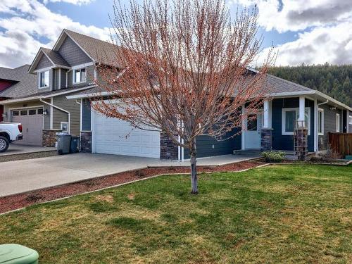 1820 Foxtail Drive, Kamloops, BC - Outdoor With Facade