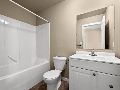 1820 Foxtail Drive, Kamloops, BC - Indoor Photo Showing Bathroom