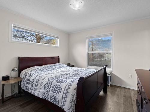 1-235 Aylmer Rd, Chase, BC - Indoor Photo Showing Bedroom