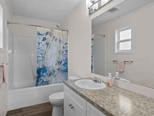 1-235 Aylmer Rd, Chase, BC - Indoor Photo Showing Bathroom
