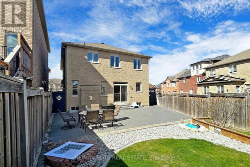 1138 Atkins Dr, Newmarket, ON - Outdoor