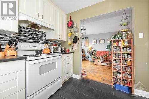 2421 Iris Street, Ottawa, ON - Indoor Photo Showing Kitchen