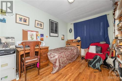 2421 Iris Street, Ottawa, ON - Indoor Photo Showing Bedroom
