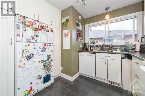 2421 Iris Street, Ottawa, ON - Indoor Photo Showing Kitchen