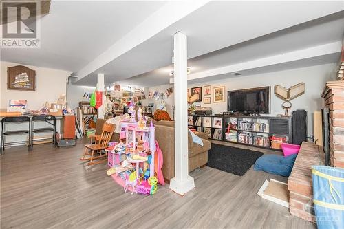 2421 Iris Street, Ottawa, ON - Indoor Photo Showing Other Room