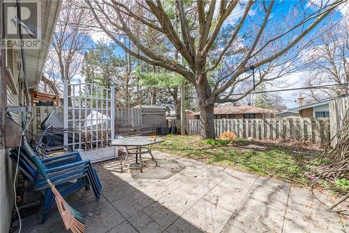 2421 Iris Street, Ottawa, ON - Outdoor