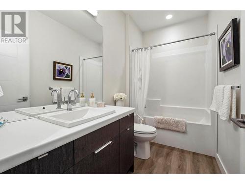 1345 Rocky Point Drive, Kelowna, BC - Indoor Photo Showing Bathroom