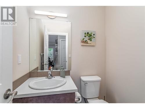 3346 Skaha Lake Road Unit# 104, Penticton, BC - Indoor Photo Showing Bathroom
