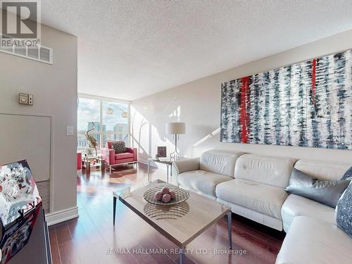 #1405 -100 Observatory Lane, Richmond Hill, ON - Indoor Photo Showing Living Room