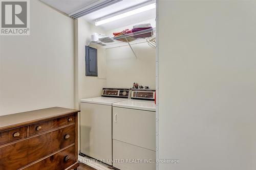 33 Birchcliff Avenue, Kawartha Lakes, ON - Indoor Photo Showing Laundry Room