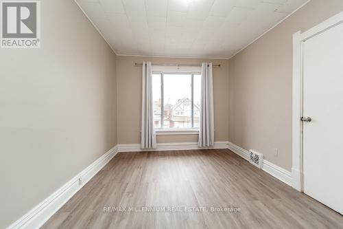 10 Rutherford Ave, Hamilton, ON - Indoor Photo Showing Other Room