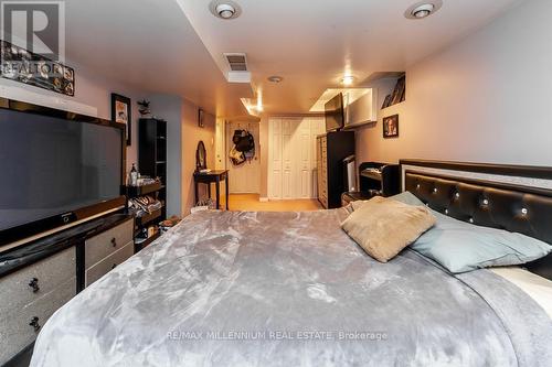 10 Rutherford Avenue, Hamilton, ON - Indoor Photo Showing Bedroom