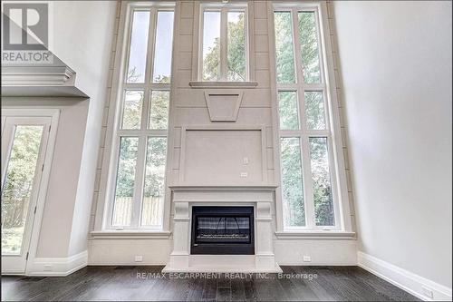 1325 Sheldon Ave, Oakville, ON - Indoor With Fireplace