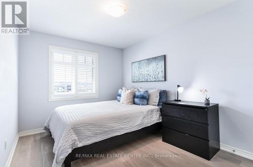 19 - 98 Shoreview Place, Hamilton, ON - Indoor Photo Showing Bedroom
