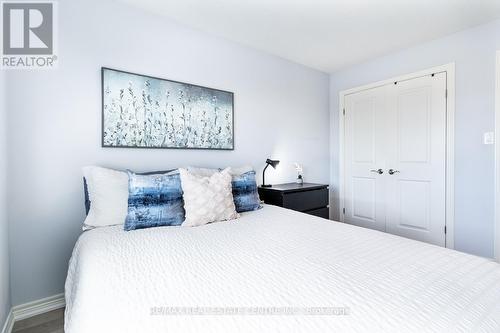 19 - 98 Shoreview Place, Hamilton, ON - Indoor Photo Showing Bedroom