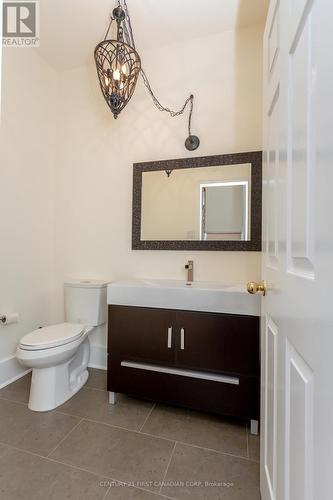 #14 -374 Front St, Central Elgin, ON - Indoor Photo Showing Bathroom