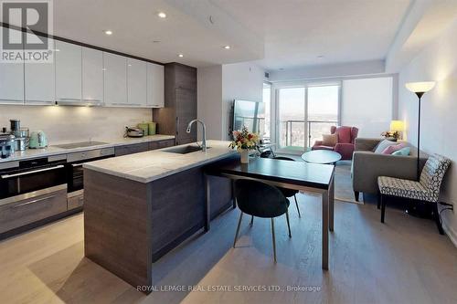#2703 -488 University Ave, Toronto, ON - Indoor Photo Showing Kitchen With Upgraded Kitchen