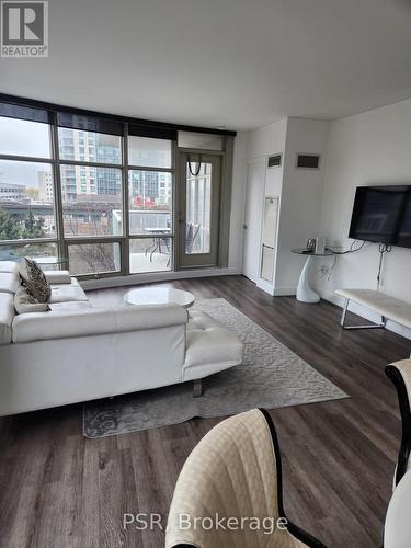309 - 35 Mariner Terrace, Toronto, ON - Indoor Photo Showing Living Room