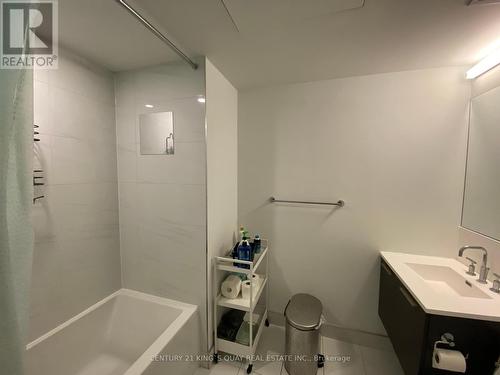 4905 - 3 Gloucester Street, Toronto, ON - Indoor Photo Showing Bathroom