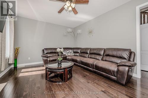 3322 Stoneware Rd, Burlington, ON - Indoor Photo Showing Living Room