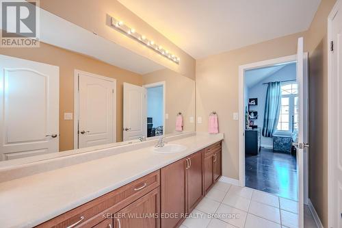 3322 Stoneware Rd, Burlington, ON - Indoor Photo Showing Bathroom
