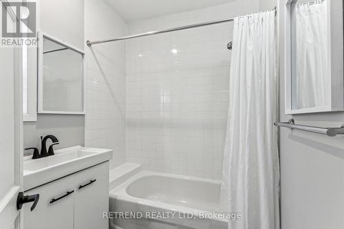 428 Victoria Park Ave, Toronto, ON - Indoor Photo Showing Bathroom