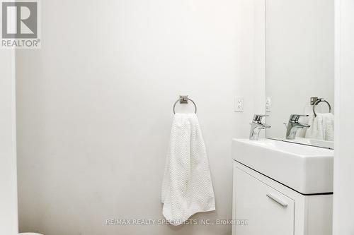 #216 -1555 Kingston Rd, Pickering, ON -  Photo Showing Bathroom